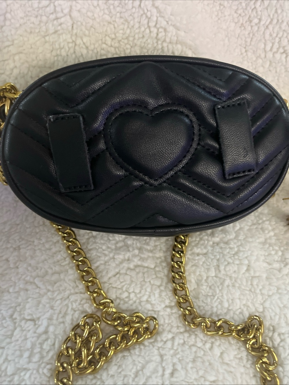 Quilted Heart Oval Crossbody Bag in Black with Gold Chain